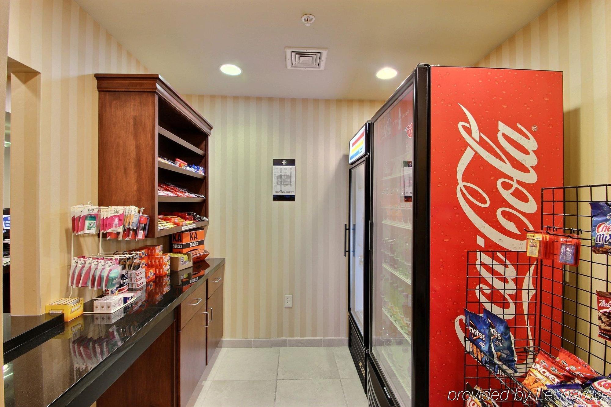 Boarders Inn & Suites By Cobblestone Hotels - Oshkosh Ngoại thất bức ảnh
