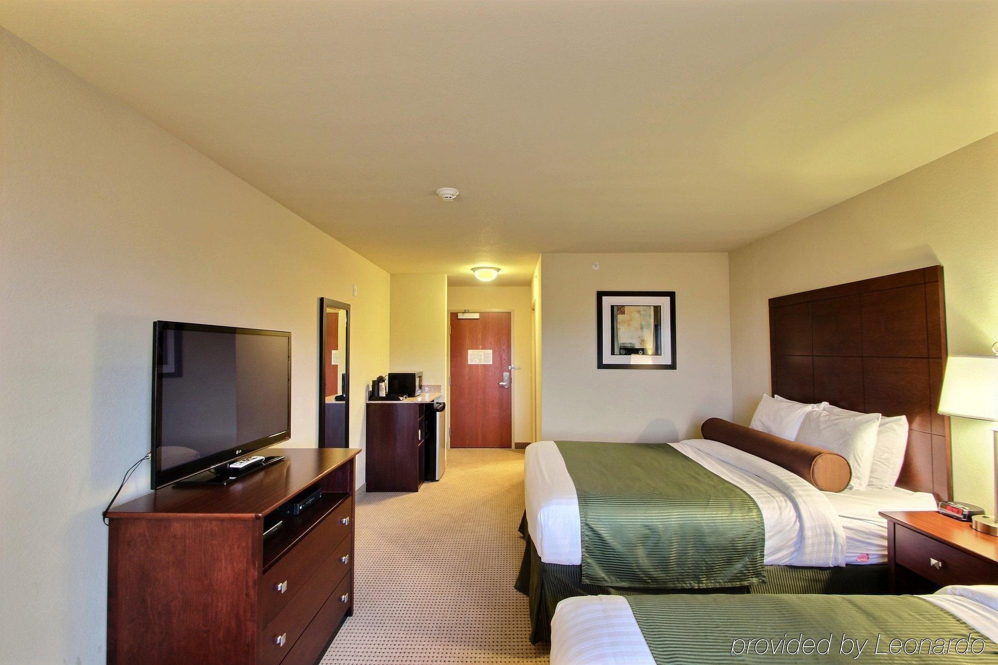 Boarders Inn & Suites By Cobblestone Hotels - Oshkosh Ngoại thất bức ảnh