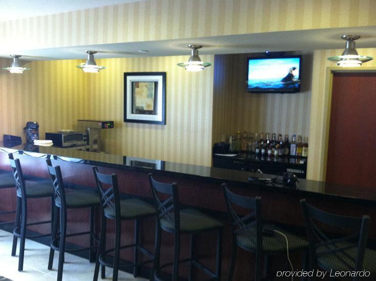 Boarders Inn & Suites By Cobblestone Hotels - Oshkosh Nhà hàng bức ảnh