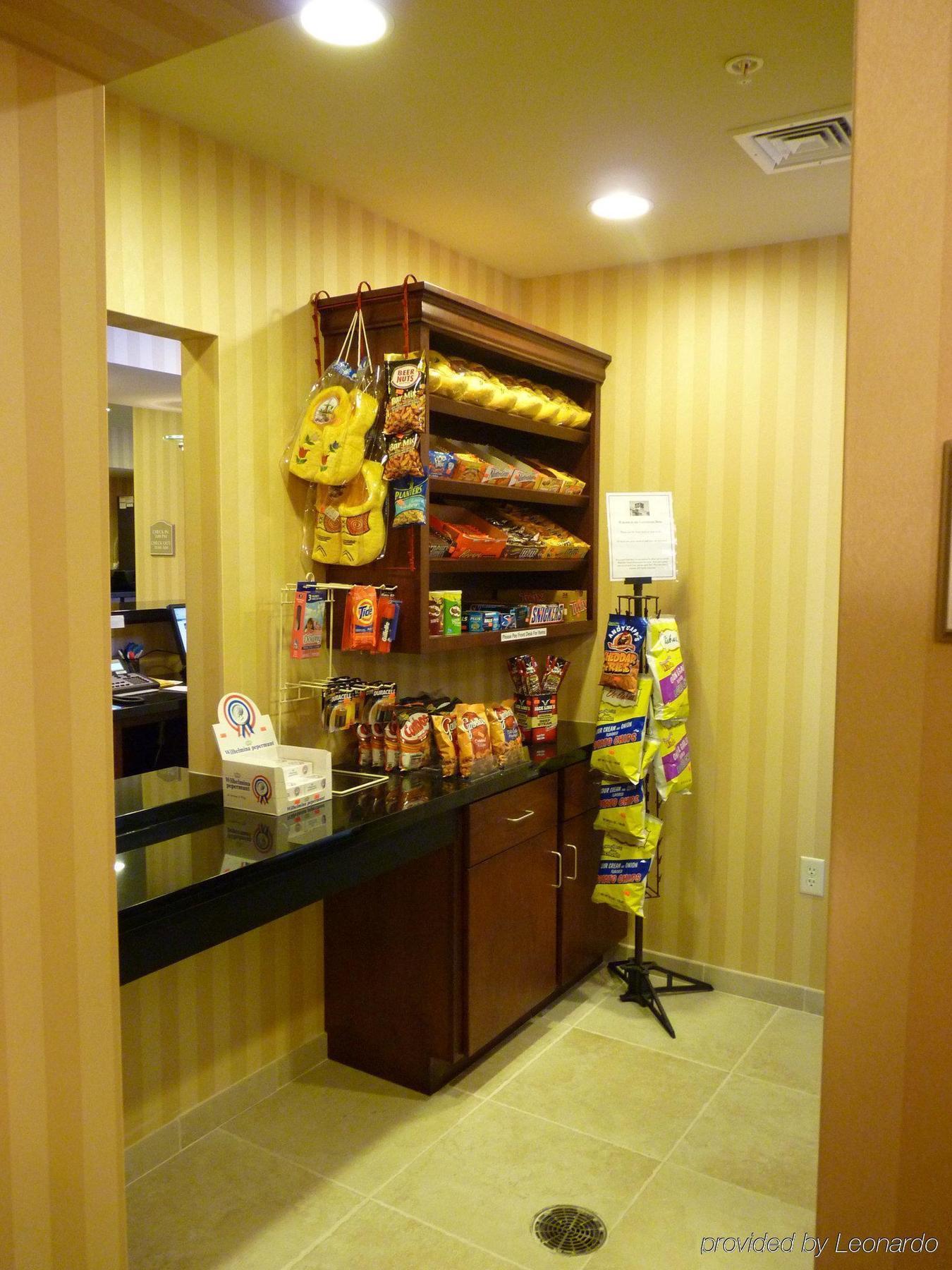 Boarders Inn & Suites By Cobblestone Hotels - Oshkosh Ngoại thất bức ảnh