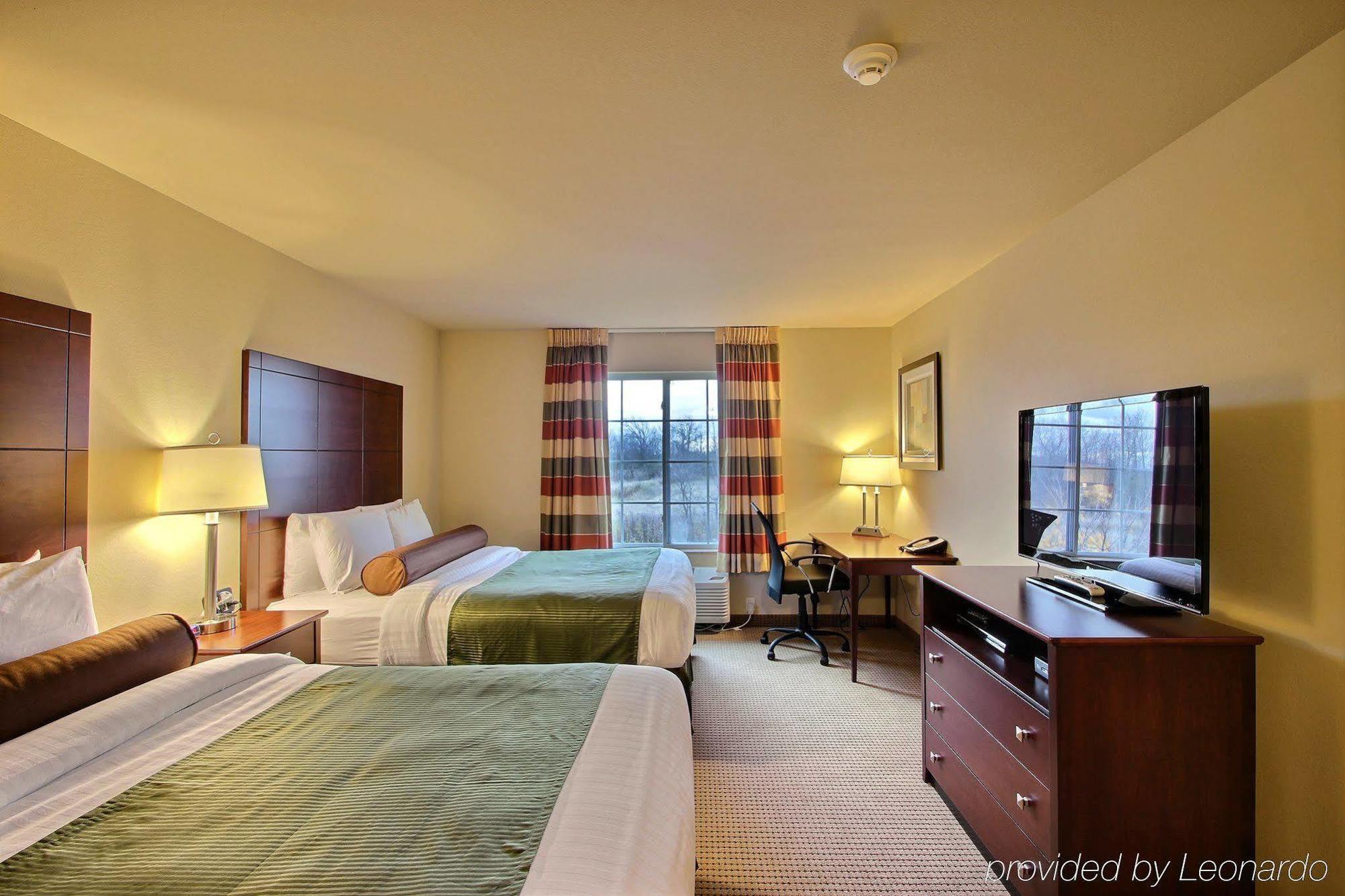 Boarders Inn & Suites By Cobblestone Hotels - Oshkosh Ngoại thất bức ảnh
