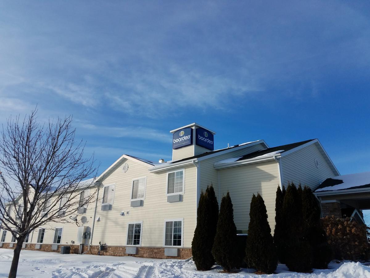 Boarders Inn & Suites By Cobblestone Hotels - Oshkosh Ngoại thất bức ảnh