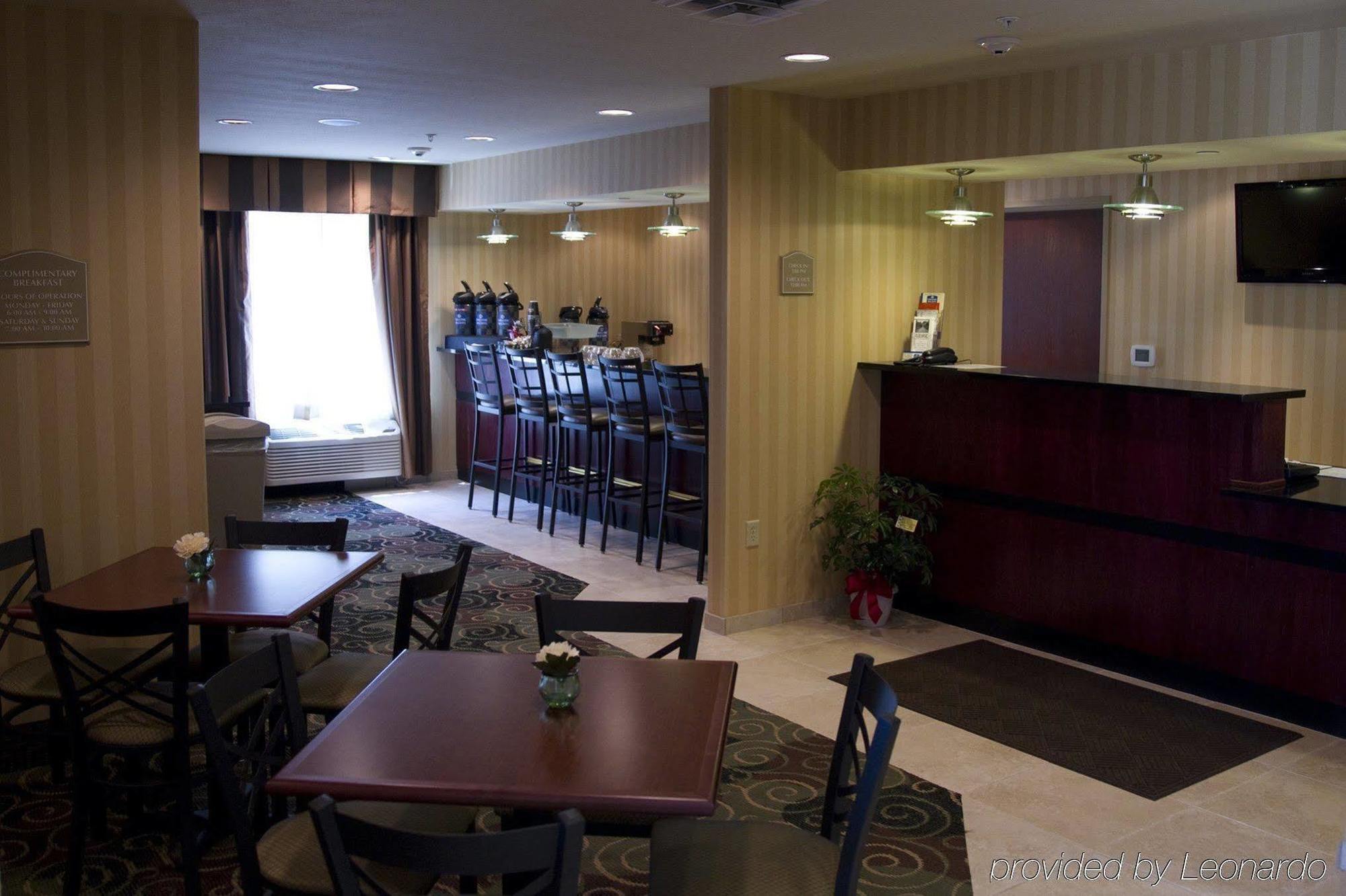Boarders Inn & Suites By Cobblestone Hotels - Oshkosh Nhà hàng bức ảnh